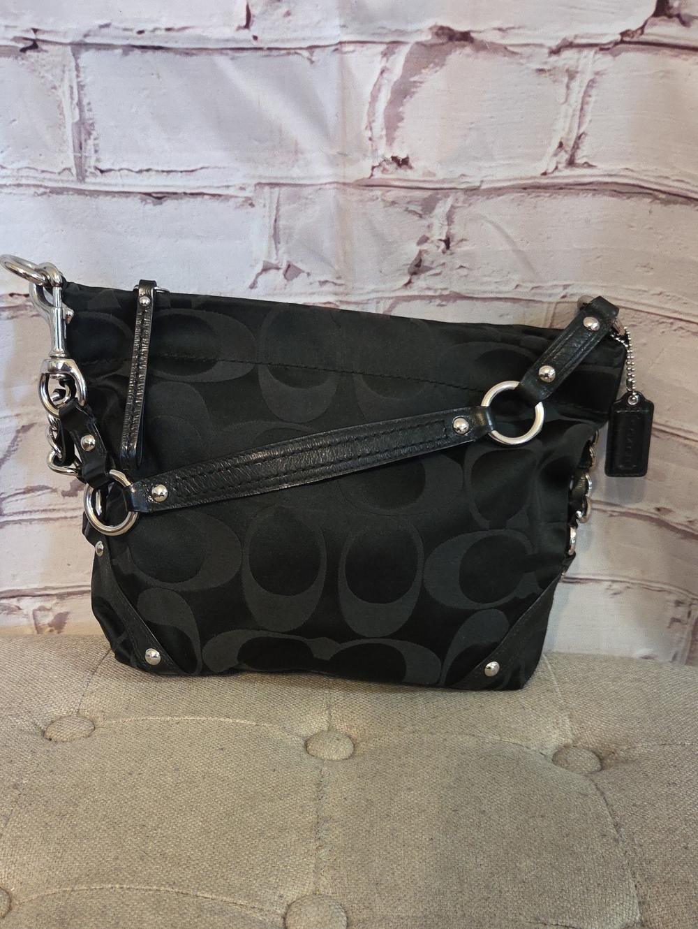 Vintage F15250 Coach Black Signature Shoulder Bag with Silver Hardware